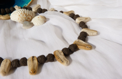Keramikkette, weisse und schwarze Perlen, rund, lÃ¤nglich, Fossil